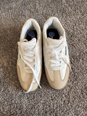 Reebok women’s White and Beige Sneakers